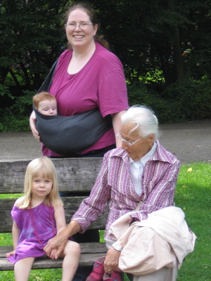 Erika and Erika Hurtienne on a bench, Sonja and Karl standing behind